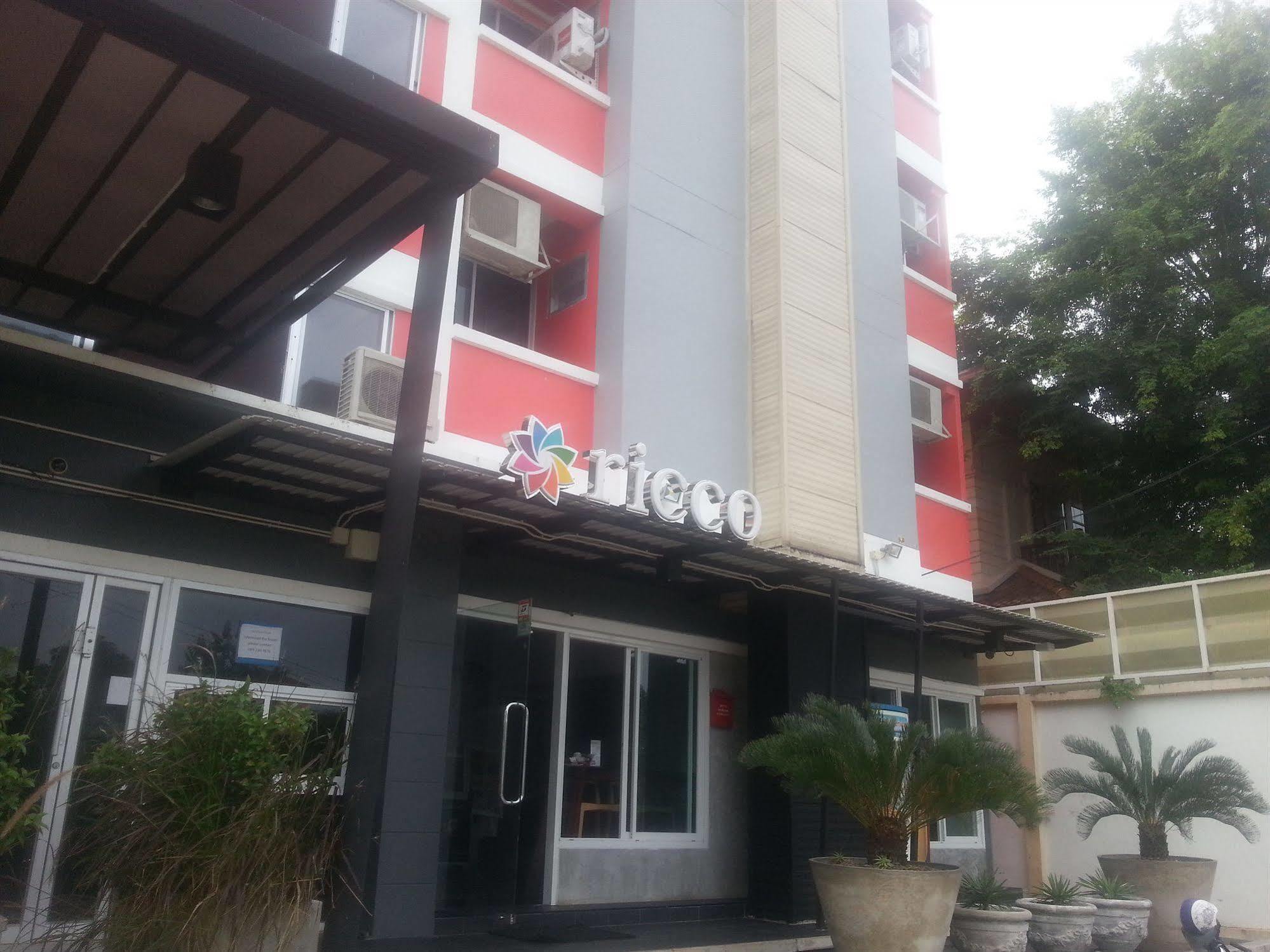 Ricco Suvarnabhumi Bangkok Exteriör bild